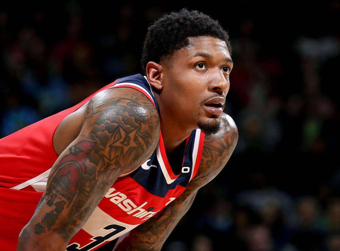 郑钦文与阿尼西莫娃争夺决赛席位